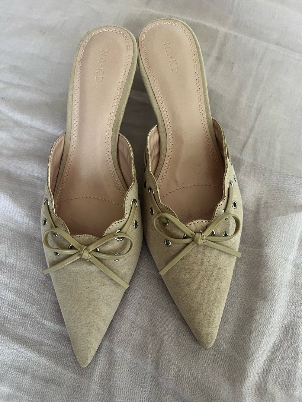 Naked fashion  Taupe Pointed-Toe Bow Mules